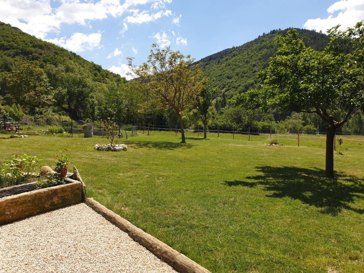 Mas De Reilhanette Montbrun-les-Bains Dış mekan fotoğraf