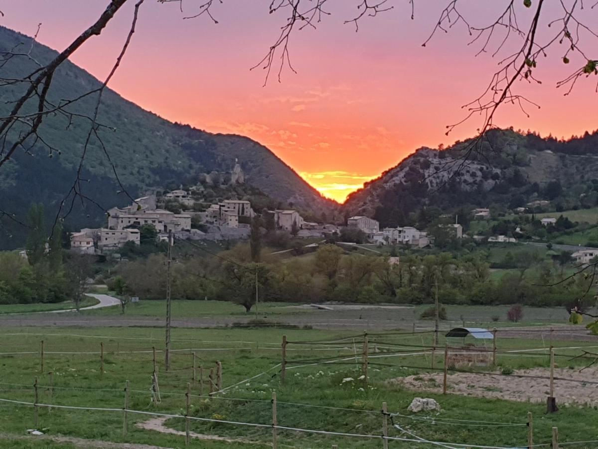 Mas De Reilhanette Montbrun-les-Bains Dış mekan fotoğraf